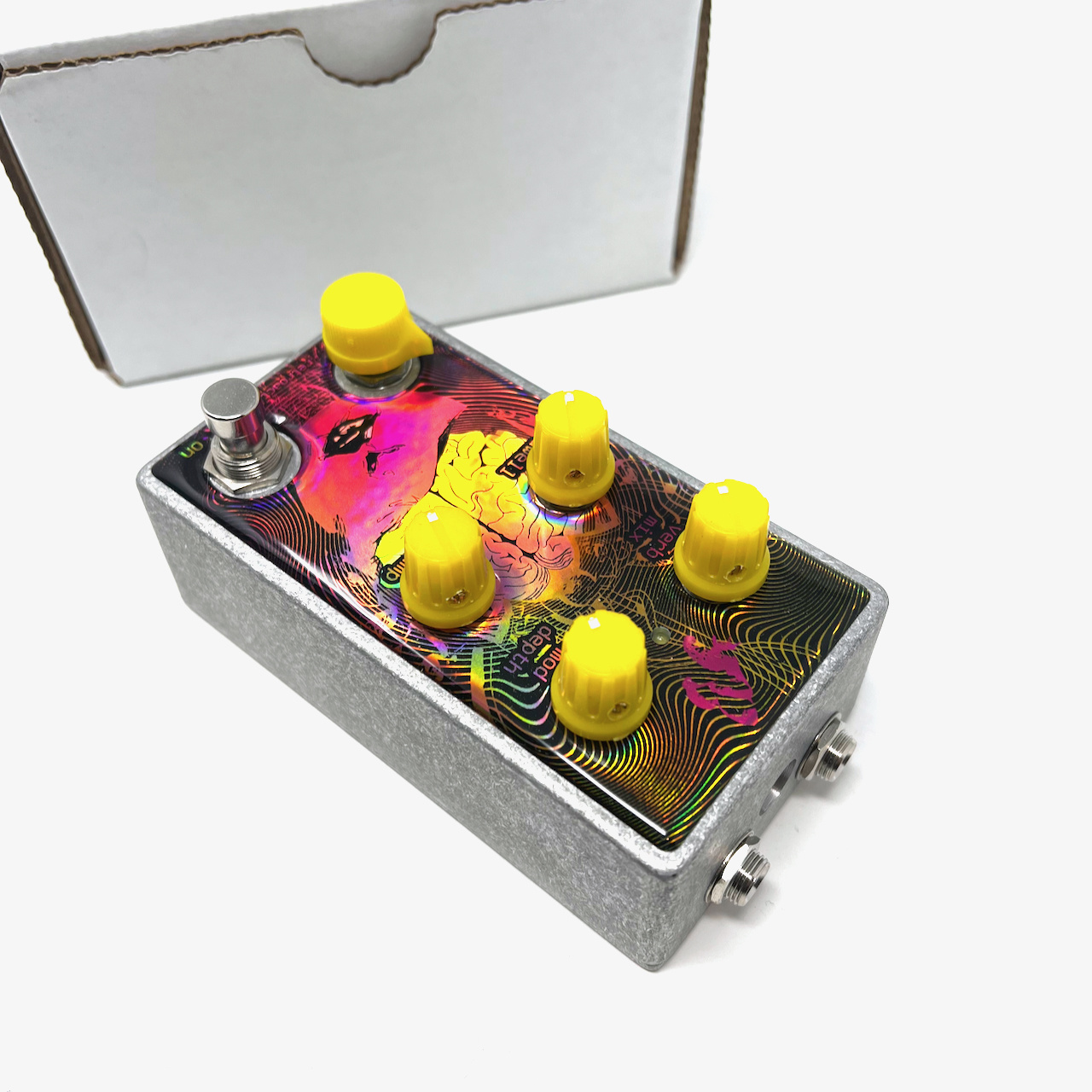 Retroactive Pedals Validity Sensor Digital Reverb with Frequency Divider LFO (Frequency Tremolo)