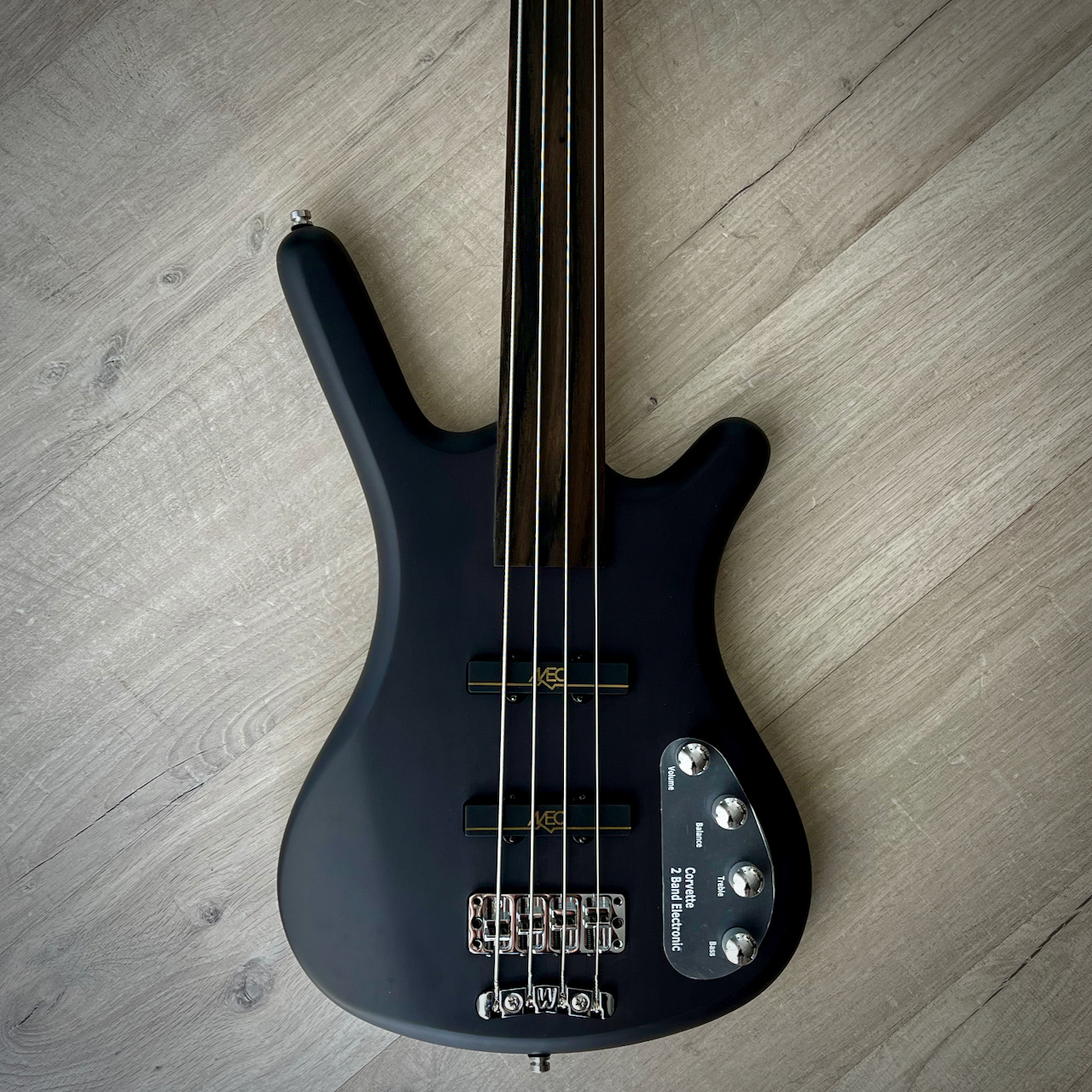 Warwick RockBass Corvette Basic-4 String-Fretless Bass - Nirvana Black  Transparent Satin (2022)