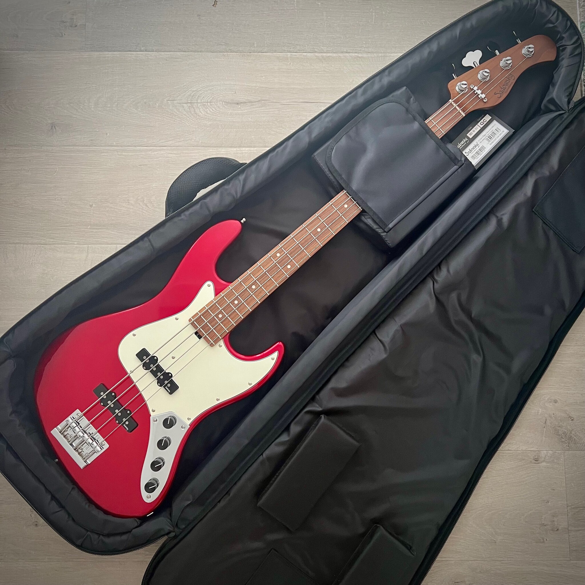 Sadowsky MetroExpress 21-Fret Vintage JJ 4-String Bass, Candy Apple Red Metallic High Polish, Morado Fretboard (2023 Updated Model)