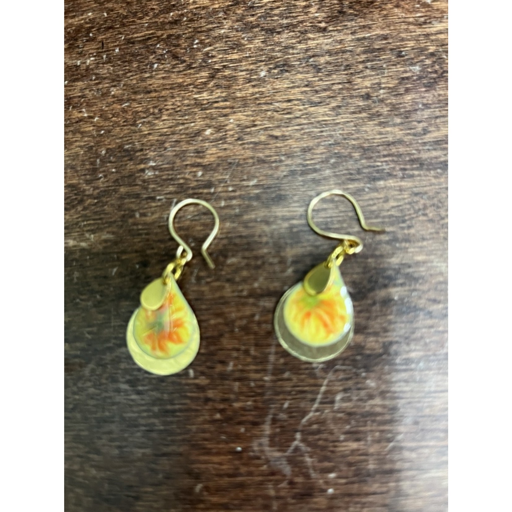 Colleen Hirsh Colleen Hirsh #408 gold/yellow/orange metal and resin earrings