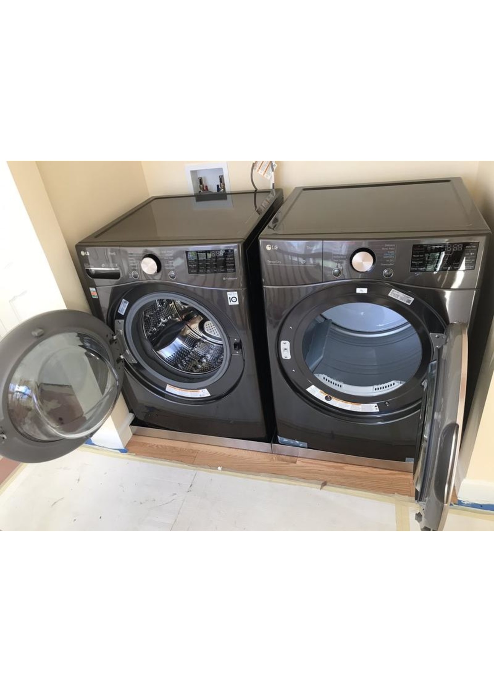 LG Side-by-Side Washer & Dryer Set with Front Load Washer and Electric Dryer in Black Steel