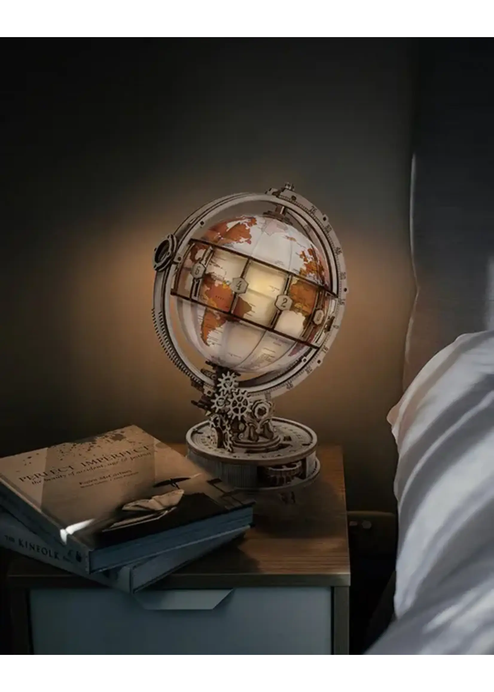 Hands Craft Wooden Puzzle: Luminous Globe