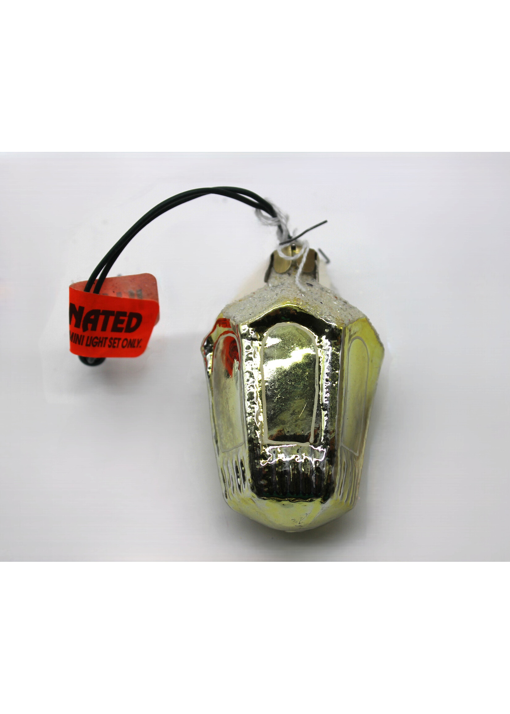 ILLUMINATED LANTERN