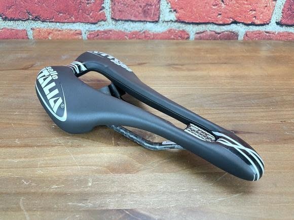 Selle Italia SLR Super flow Pro Team Kit Carbon 130mm Road Saddle