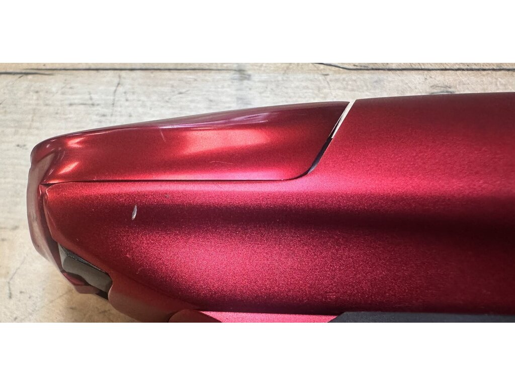 DLX Pre-Owned Luxe TM40 - Red