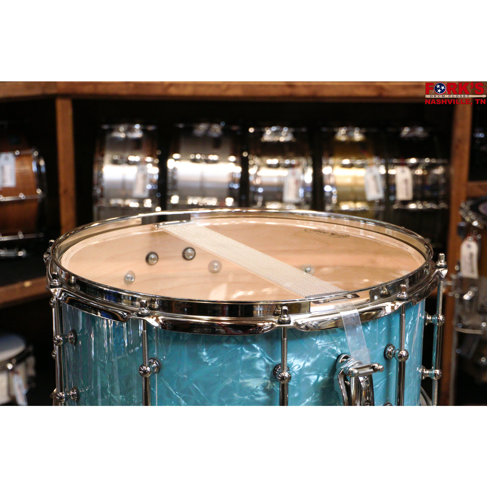 Ludwig Ludwig Vintage Select Series Classic Maple 6.5x14'' Snare - Glacier Blue w/ Nickel Hardware