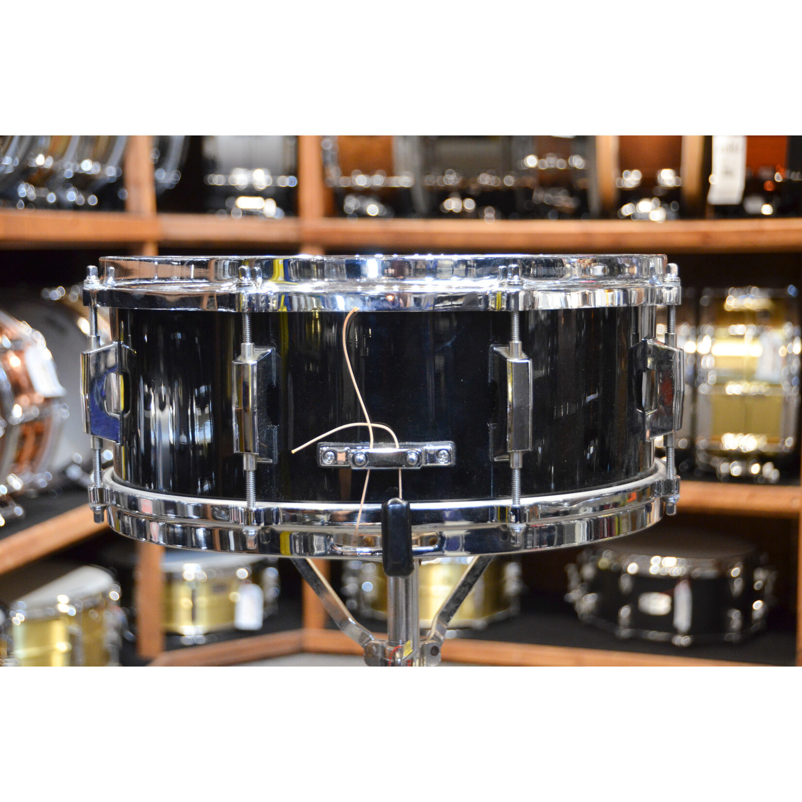 Pearl USED Pearl 5.5x14 Custom Classic One Piece Maple Snare Drum - "Piano Black"