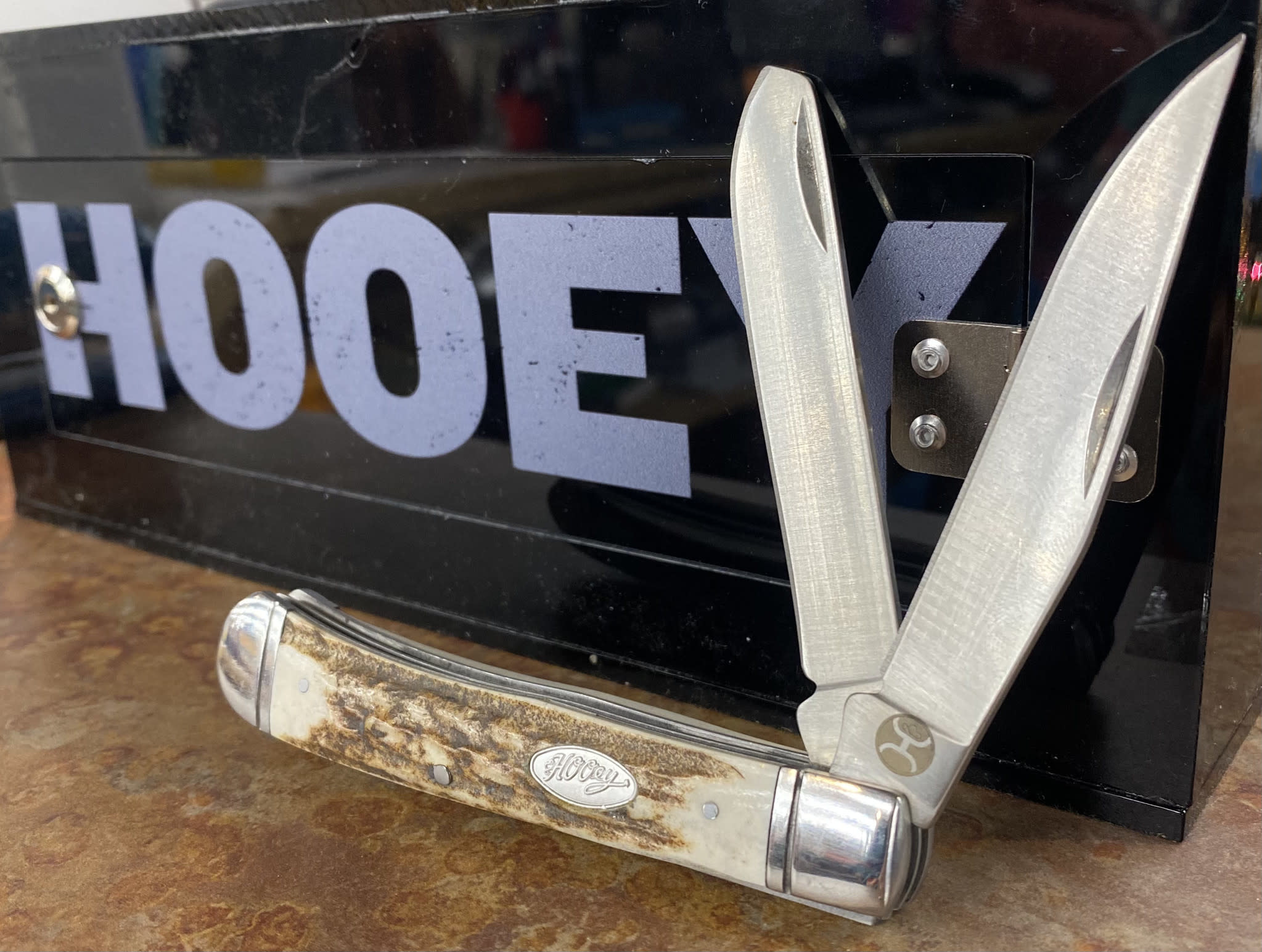 HOOEY KNIFE 3 1/2 STAG TRAPPER A Bit of Tack