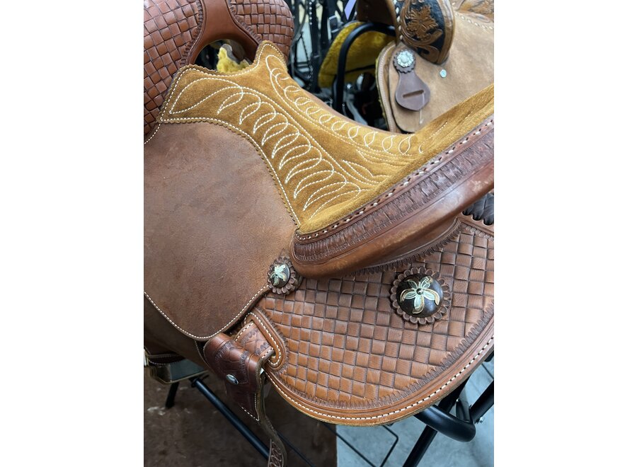 Louis Vuitton Barrel Saddle