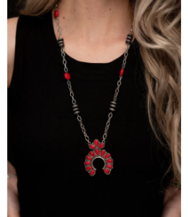 LINK CHAIN NECKLACE WITH RED NAJA PENDANT