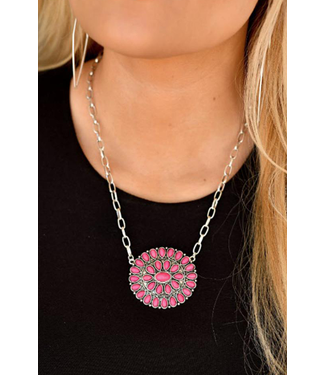 West&Co CHAIN NECKLACE WITH PINK CLUSTER PENDANT