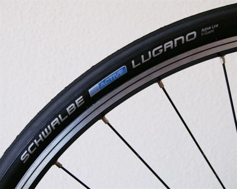 Schwalbe SCHWALBE Lugano II pneu de vélo de route (700 x 23c) Noir