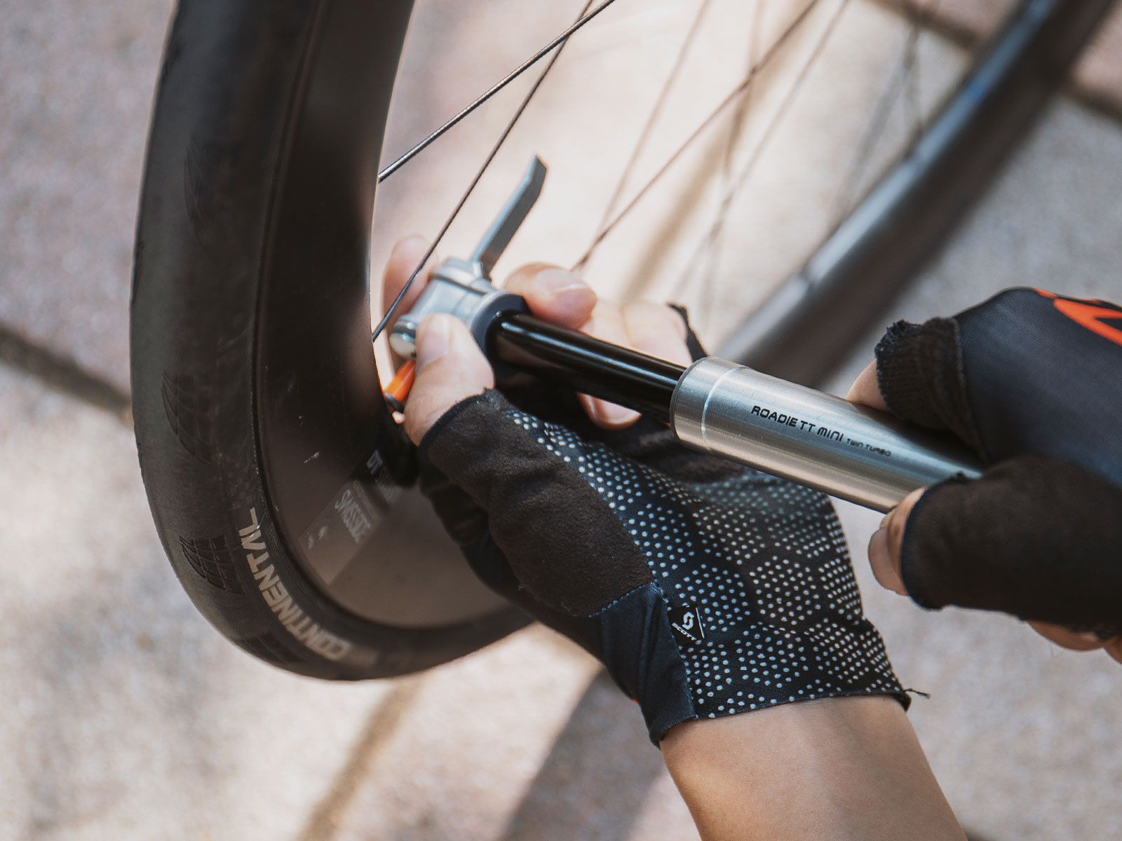 Topeak TOPEAK Roadie TT mini pompe Argent