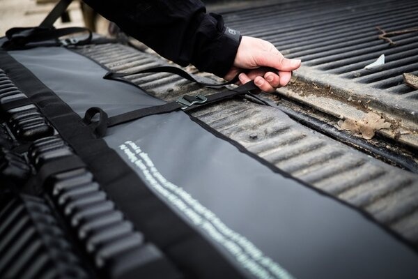 EVOC EVOC Tailgate Pad Protecteur de panneau de boîte de camionnette Largeur de 160cm Olive