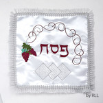 Matzah Cover, Grapes and Matzah Design