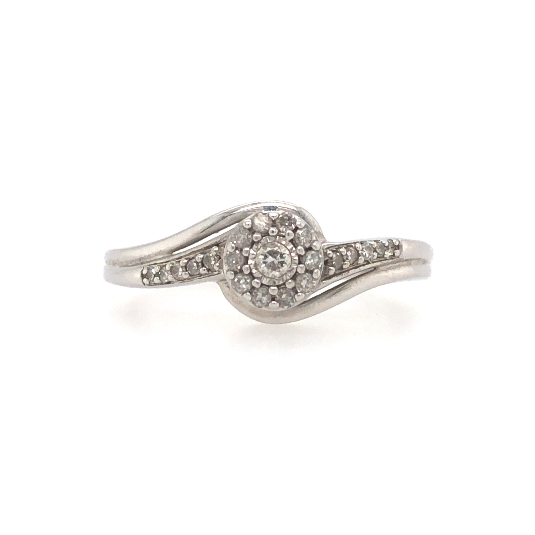 41017 10K WHITE GOLD .20TCW DIAMOND CLUSTER SWIRLY RING