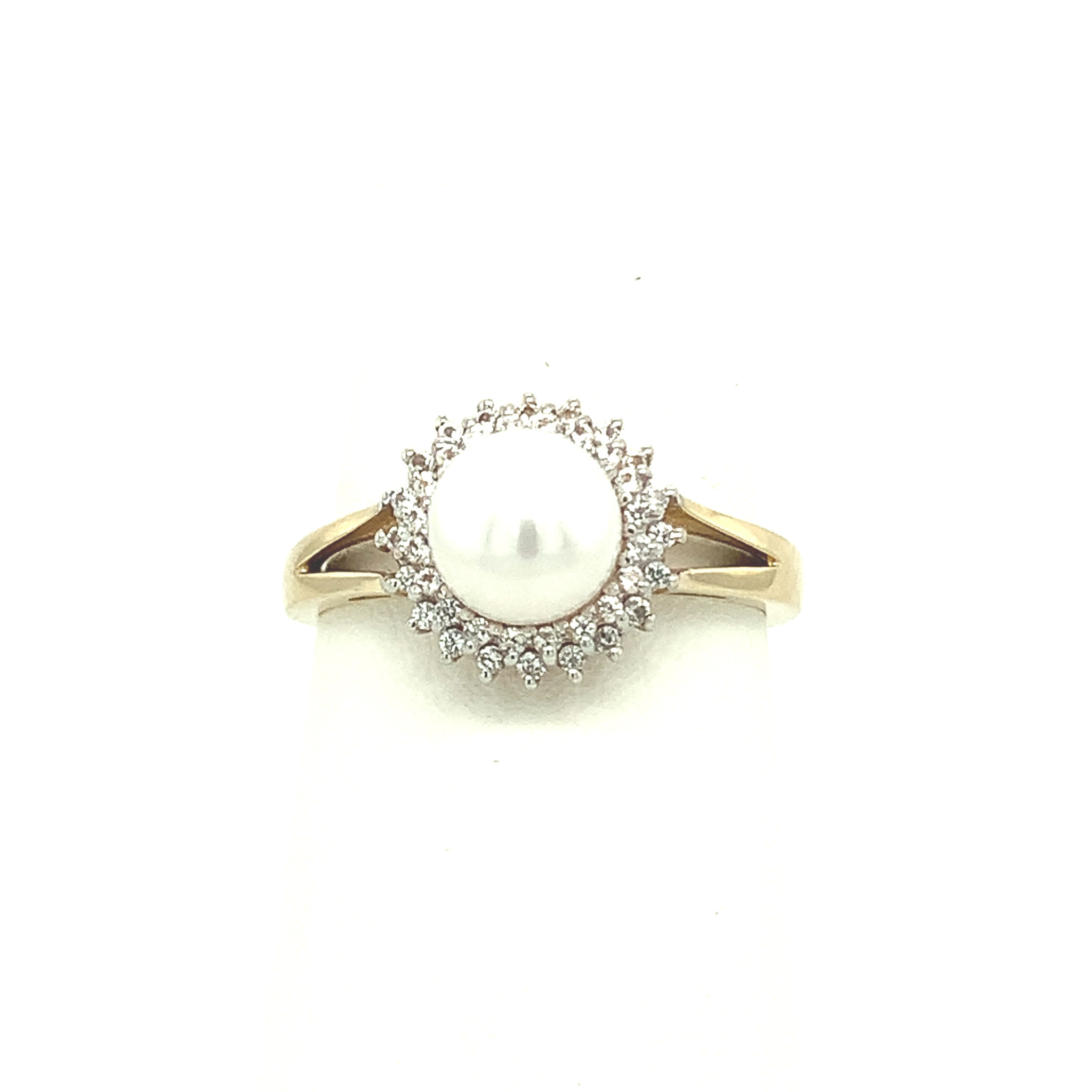 45201 10K YELLOW GOLD DOUBLE .10TCW DIAMOND HALO PEARL RING