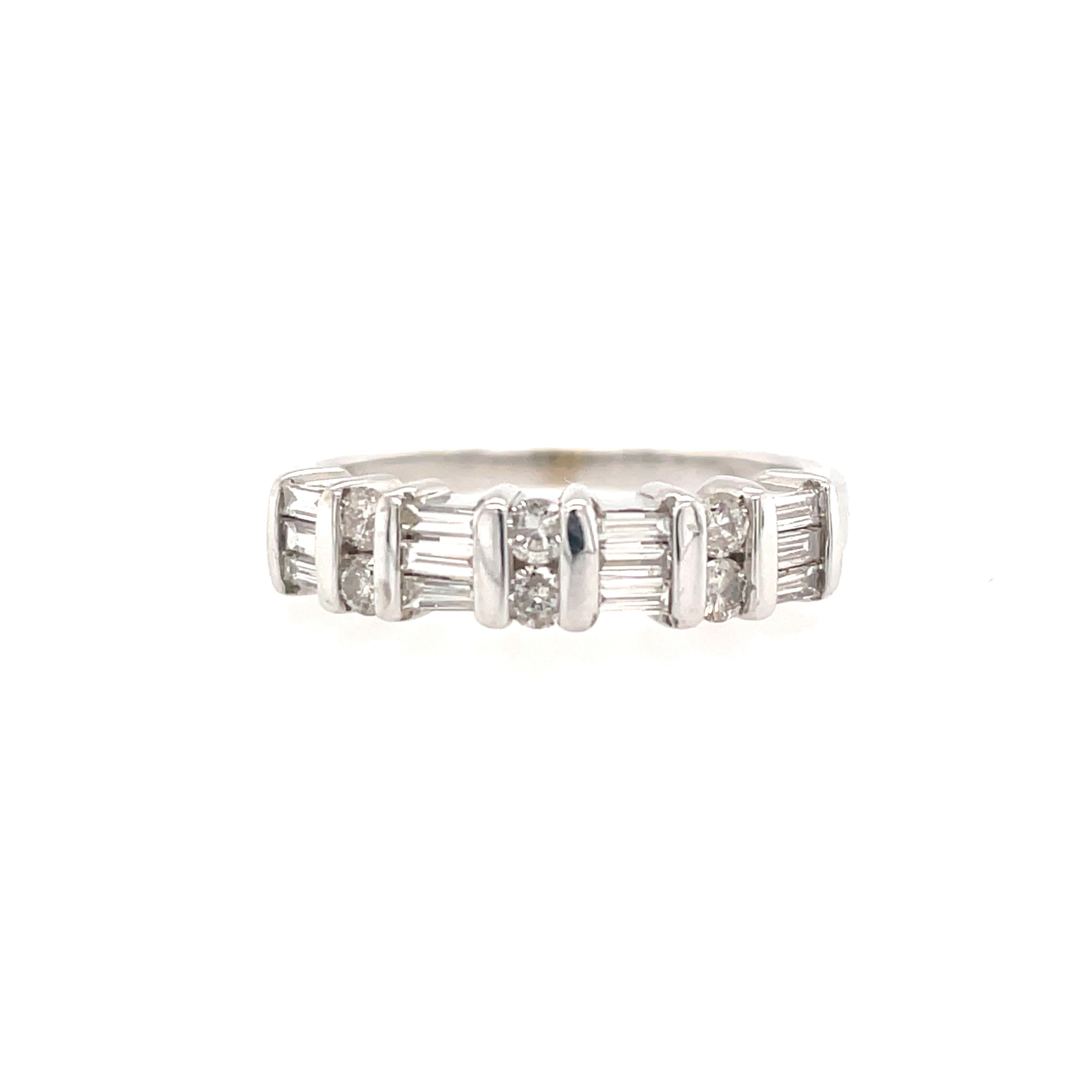 475205 14K WHITE GOLD .56TCW ROUND AND BAGUETTE DIAMOND WEDDING BAND