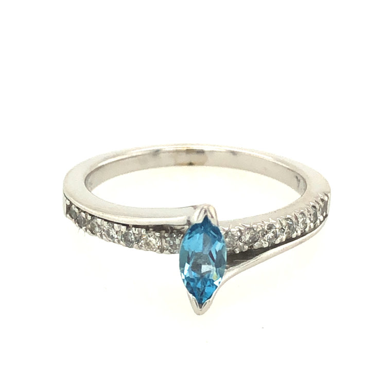 40029 14K WHITE GOLD .25TCW DIAMOND MARQUISE BLUE TOPAZ CENTER RING