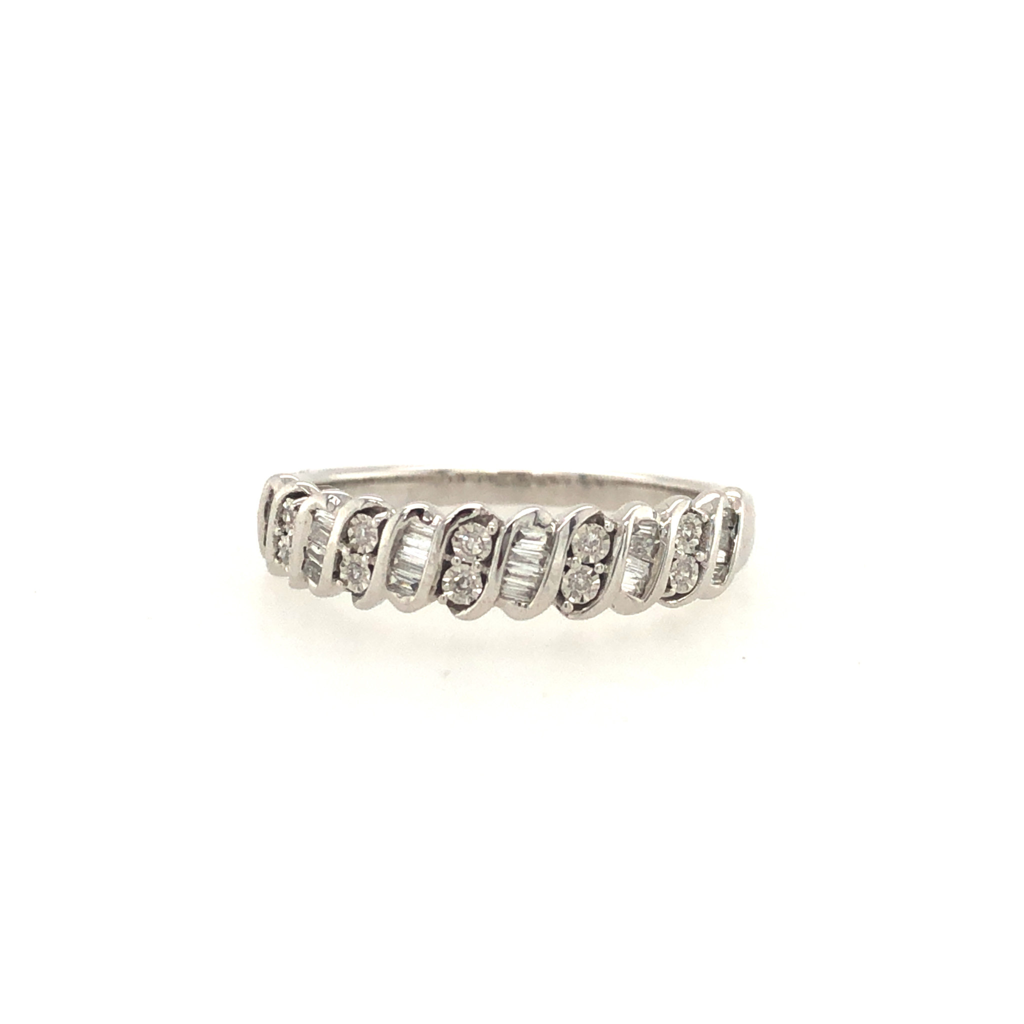 475019 10K WHITE GOLD .13TCW ROUND AND BAGUETTE DIAMOND S WAVE DESIGN BAND