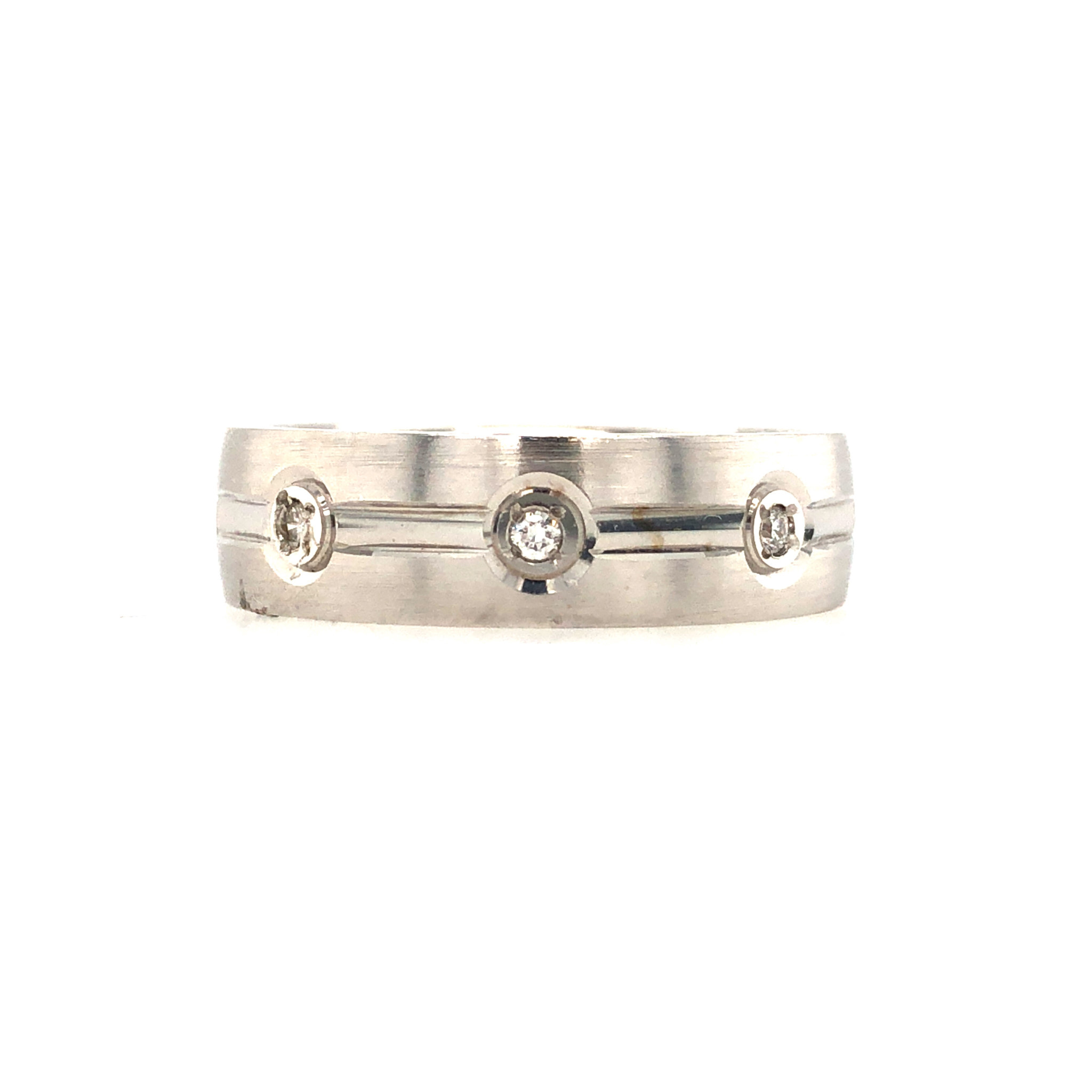 475169 14K WHITE GOLD 7MM BEZEL SET DIAMOND LINED IN THE MIDDLE WEDDING BAND