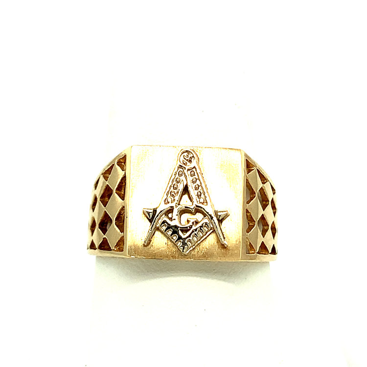 45159 14K YELLOW GOLD CUT OUT CHECKER SIDED DESIGN MASON RING