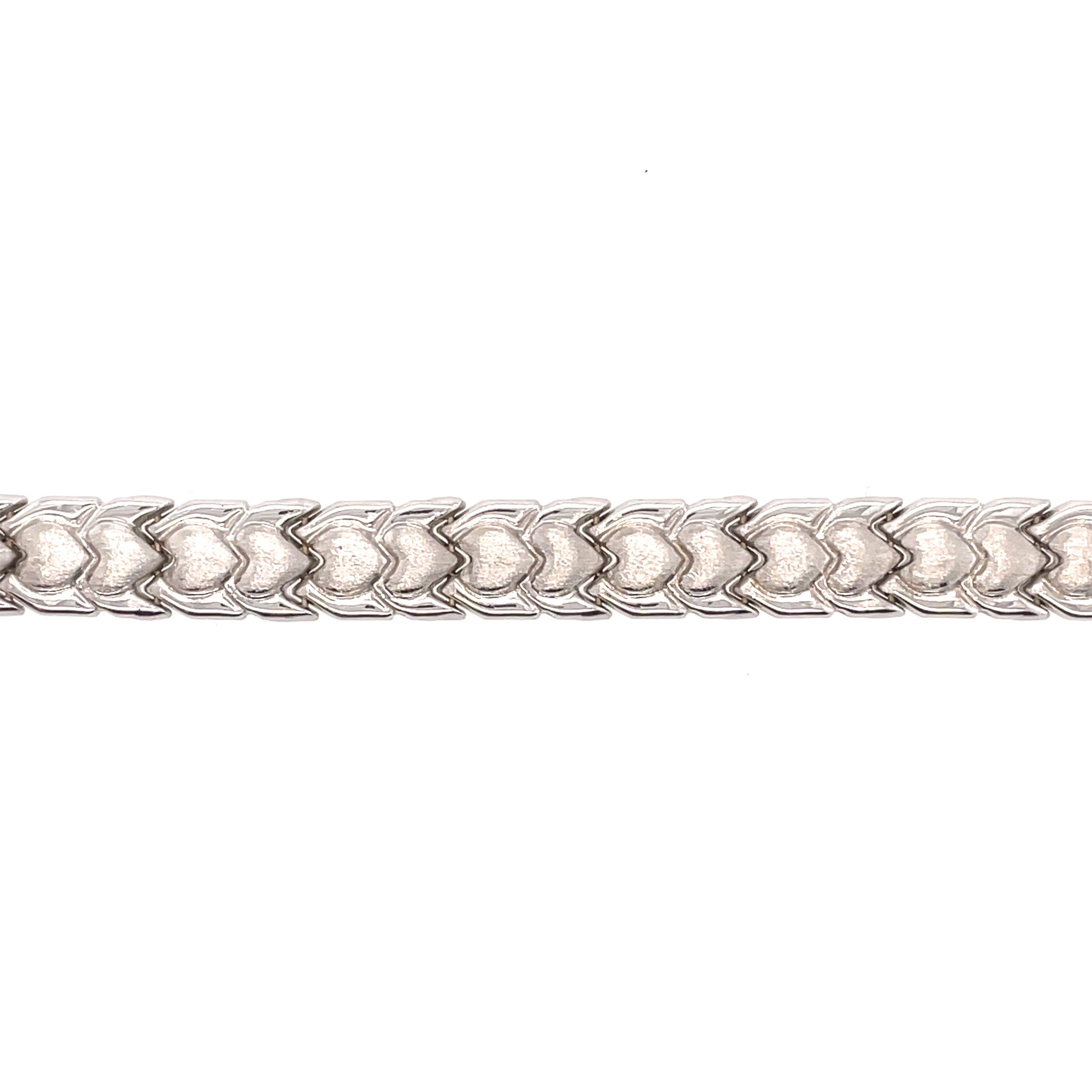 20040 14K WHITE GOLD MATTE HEART CENTER AND HIGH POLISH EDGE LINK BRACELET