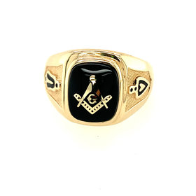 45012 10K YELLOW GOLD MASONIC RING WITH ONYX CENTER AND HAND PAINTED ENAMEL