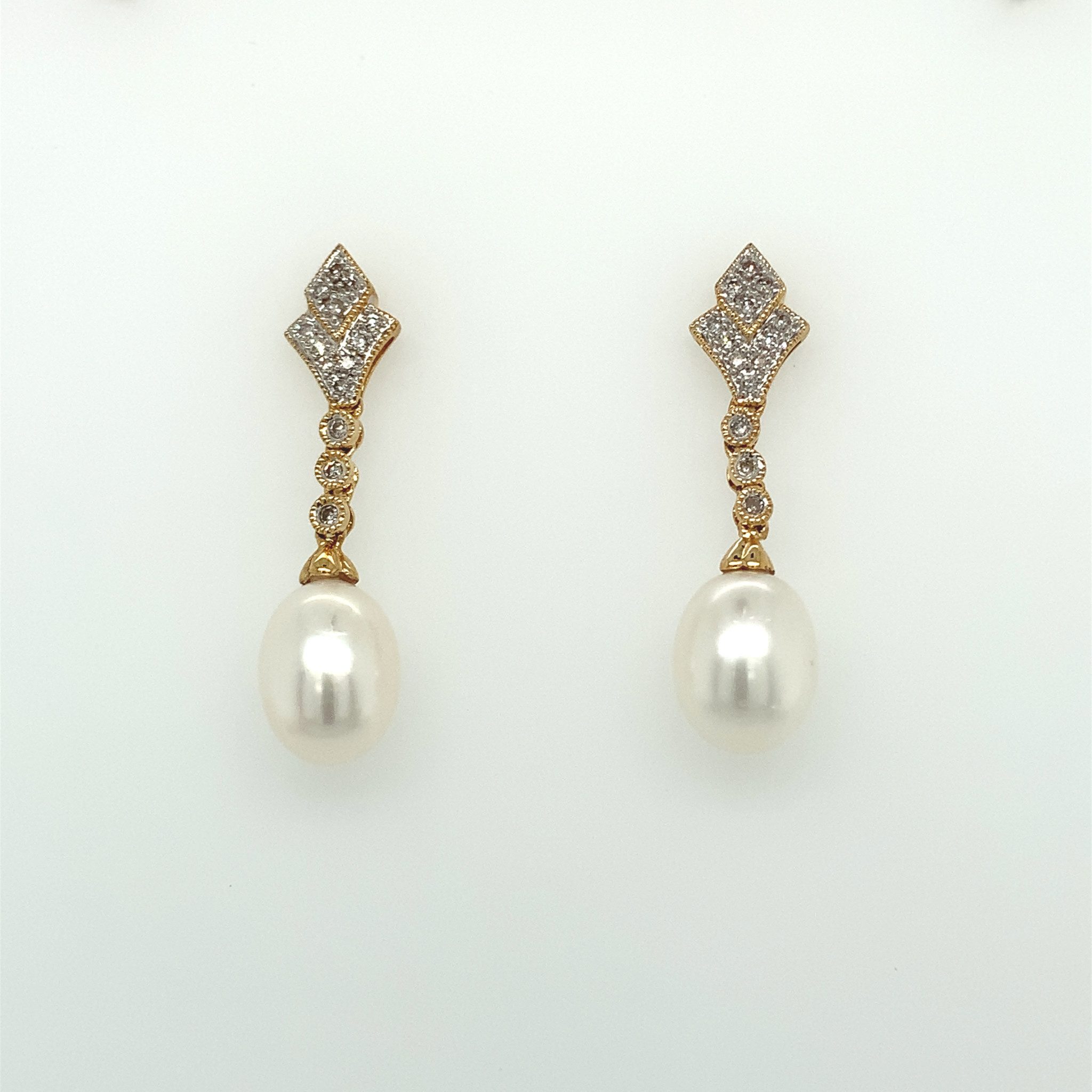 32377 14K YELLOW GOLD .30TCW DIAMOND SHAPE MILGRAIN EDGES HANGING OVAL PEARL STUDS