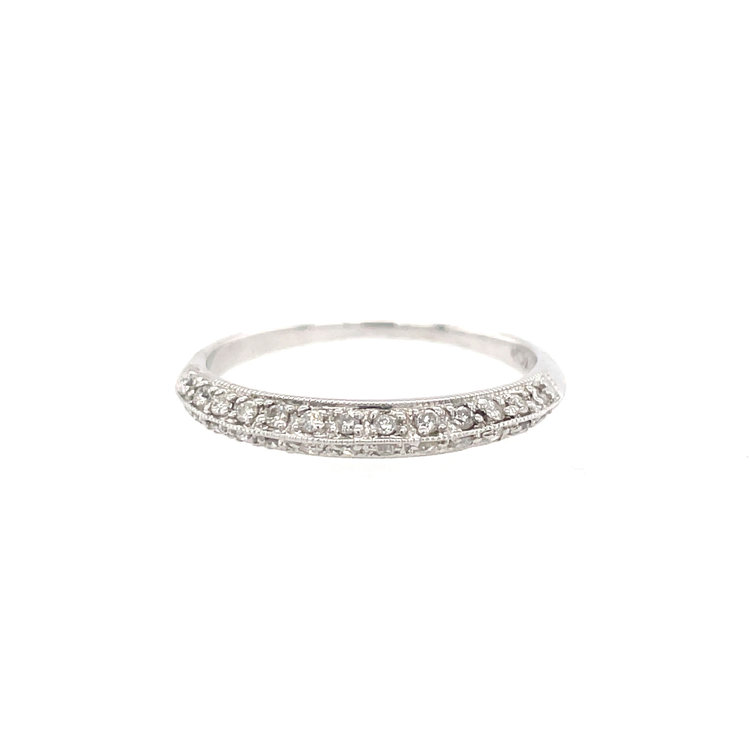 477678 18K WHITE GOLD 2 ROW DIAMOND WITH KNIFE EDGE CENTER WEDDING BAND