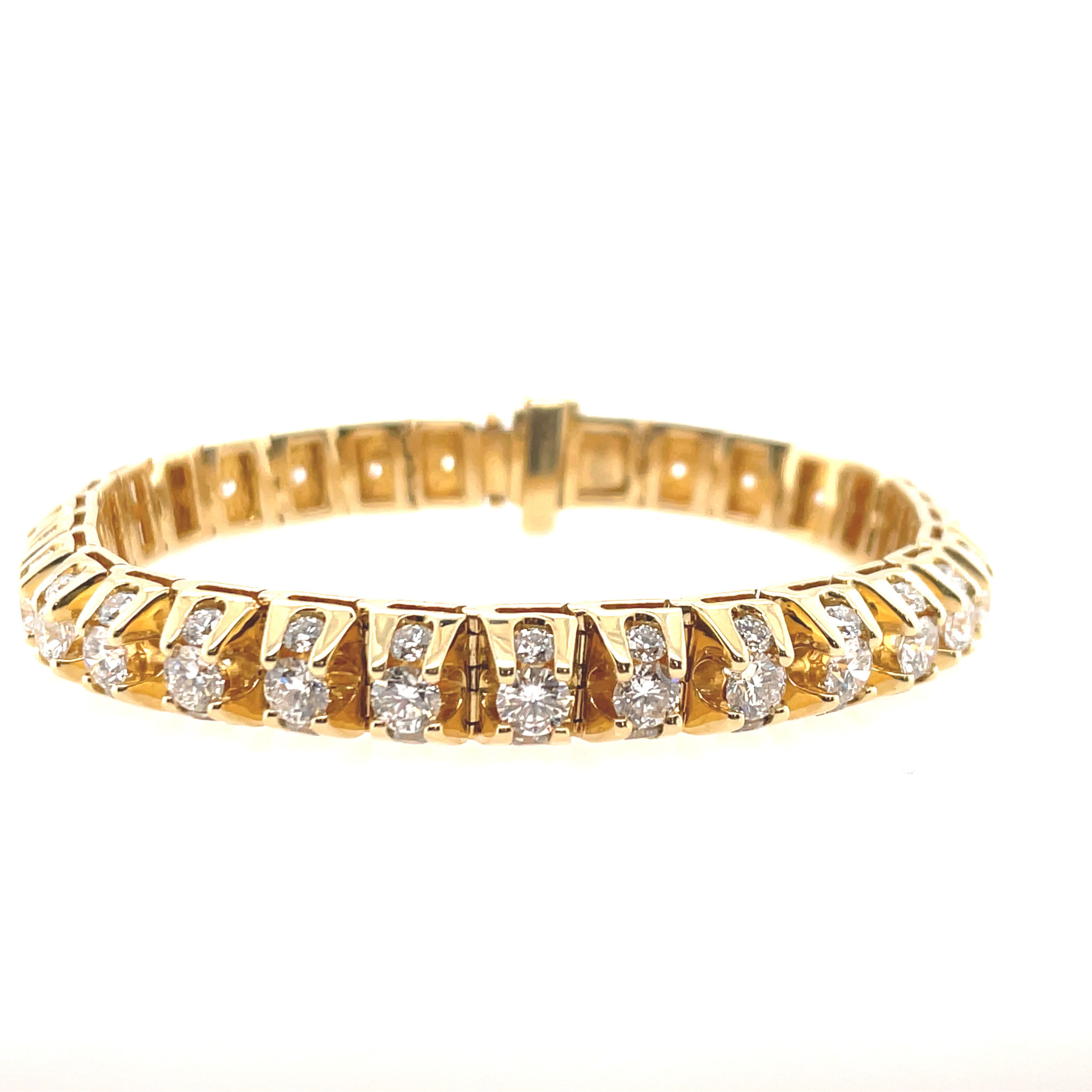 25013 14K YELLOW GOLD 13.75 CT DIAMOND PYRAMID STYLE MENS BRACELET 25013 14K YELLOW GOLD 13.75 CT DIAMOND PYRAMID STYLE MENS BRACELET