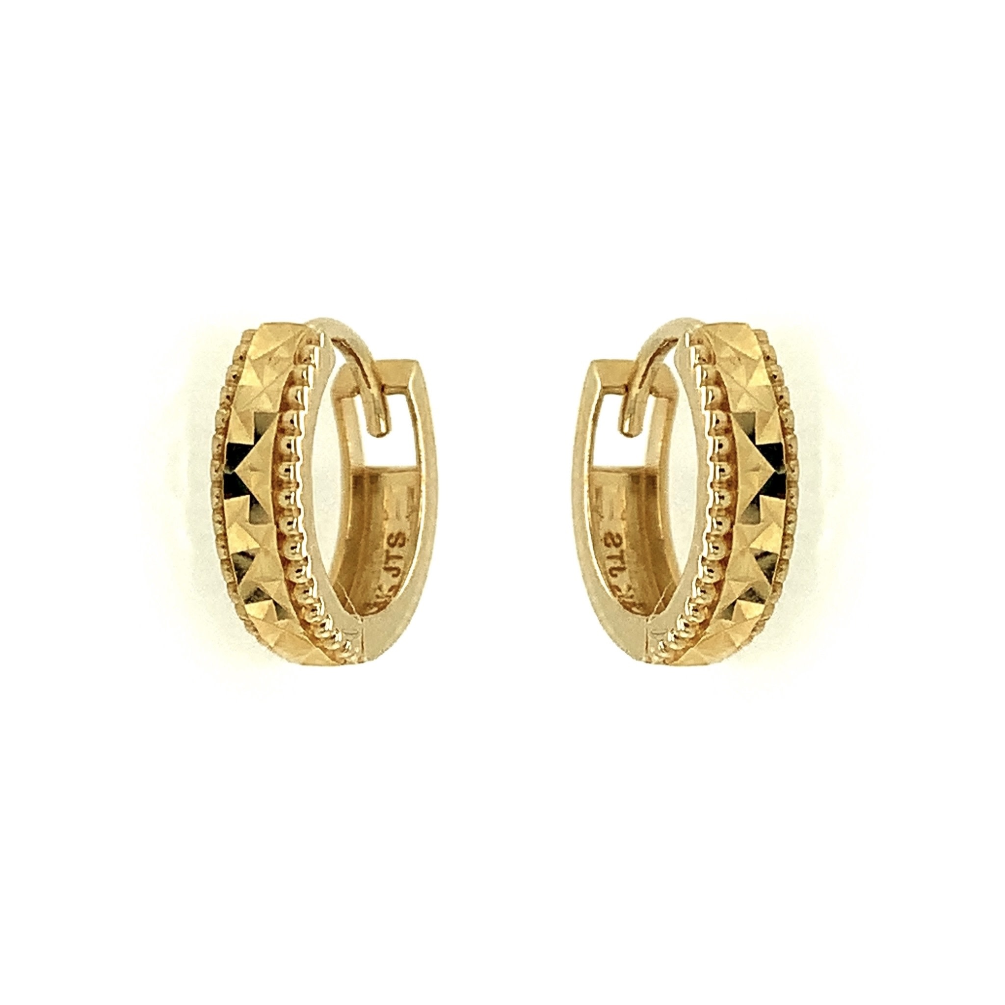 30479 14K YELLOW GOLD MILGRAIN EDGE DIAMOND CUT CENTER 2.5MM HUGGIES