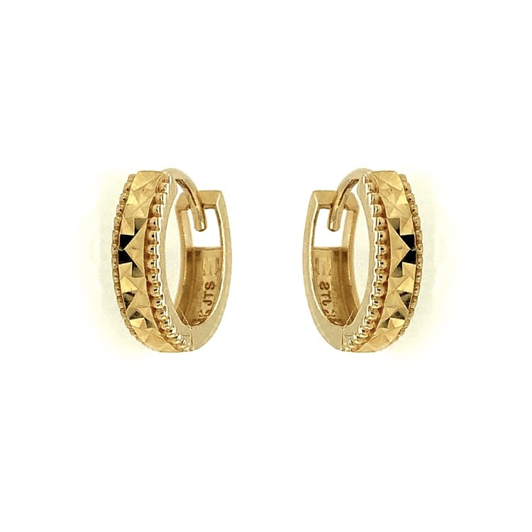 30479 14K YELLOW GOLD MILGRAIN EDGE DIAMOND CUT CENTER 2.5MM HUGGIES