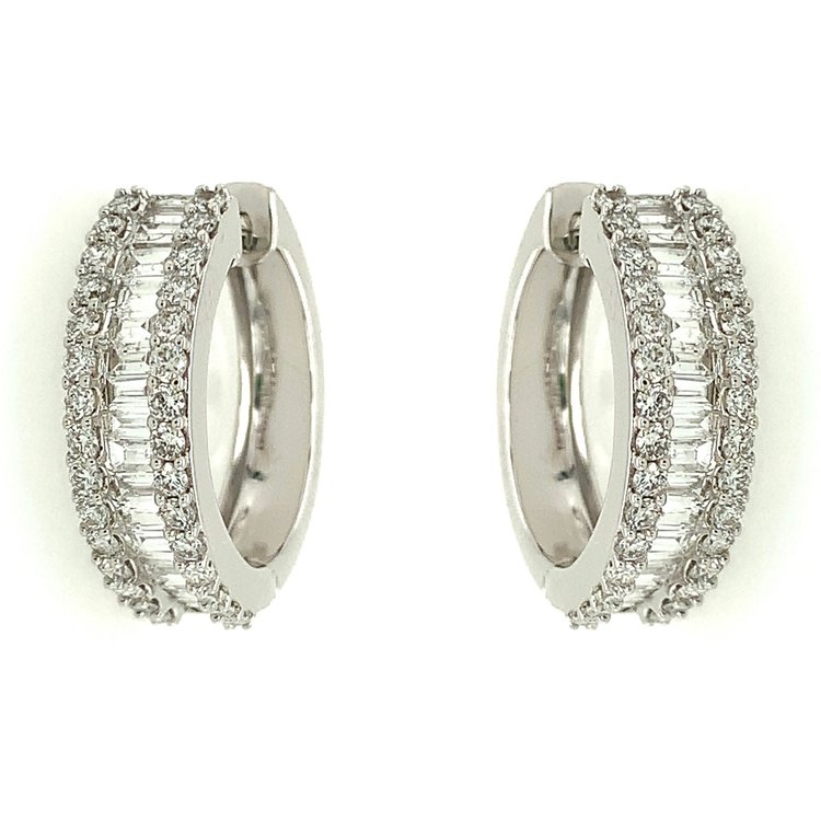 30530 14K WHITE GOLD 1.50TCW BAGUETTE CHANNEL SET AND ROUND DIAMOND EDGES HOOPS