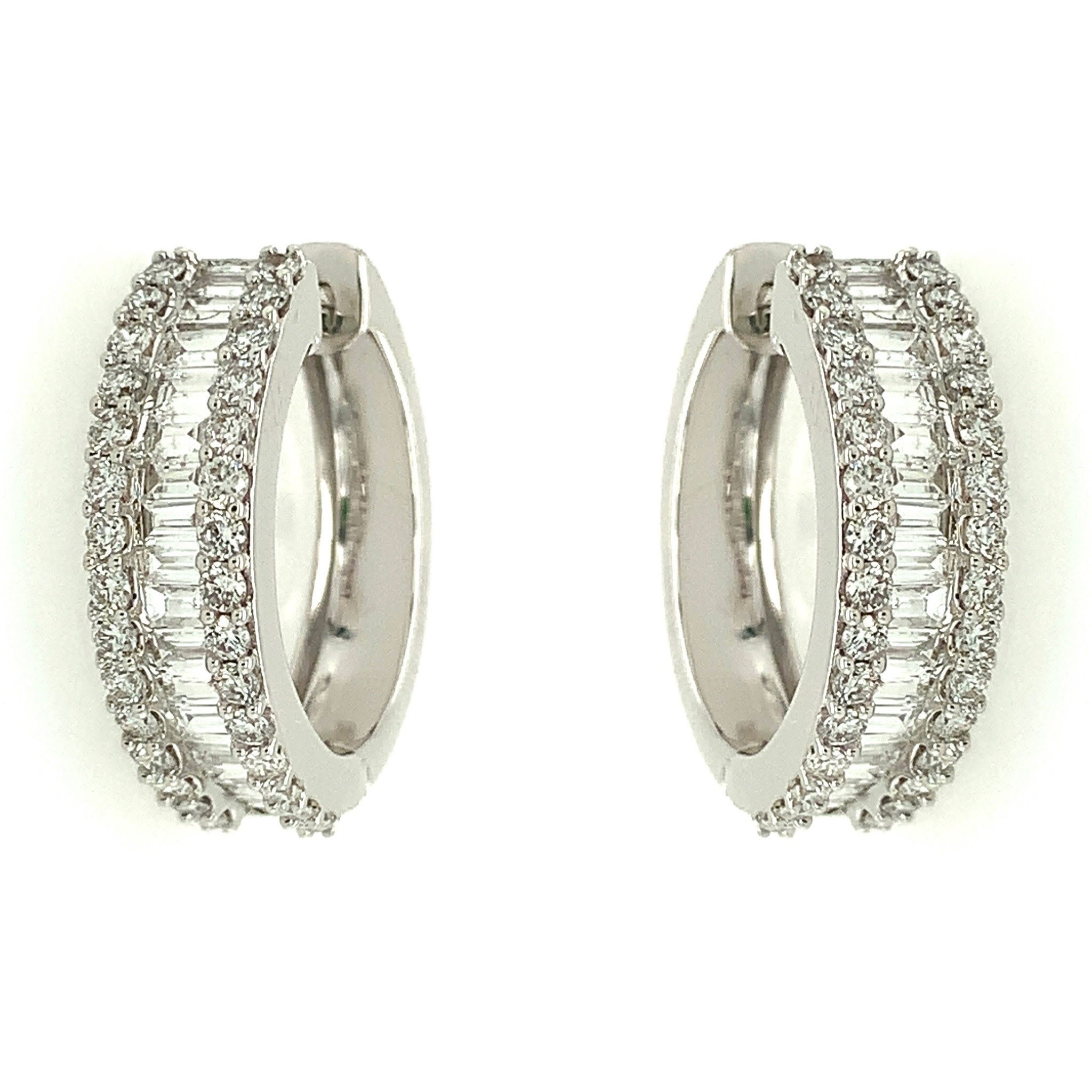 30530 14K WHITE GOLD 1.50TCW BAGUETTE CHANNEL SET AND ROUND DIAMOND EDGES HOOPS