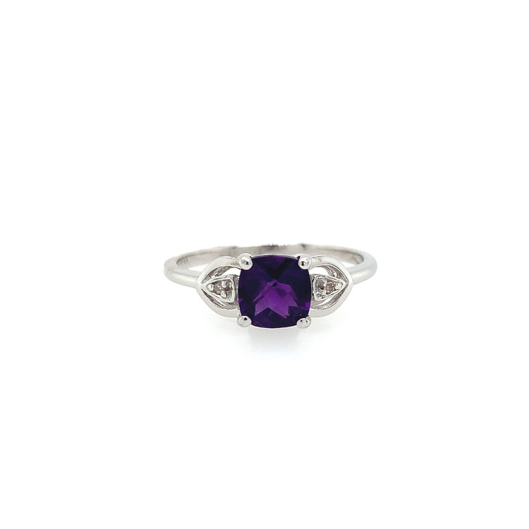 40122 10K WHITE GOLD AMETHYST CUSHION SHAPE CHECKERBOARD CUT CENTER WITH DIAMOND SIDE STONES RING