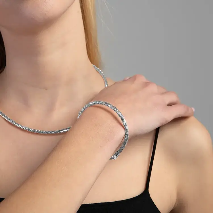 80718 STERLING SILVER SPRING TWIST 18’’ NECKLACE