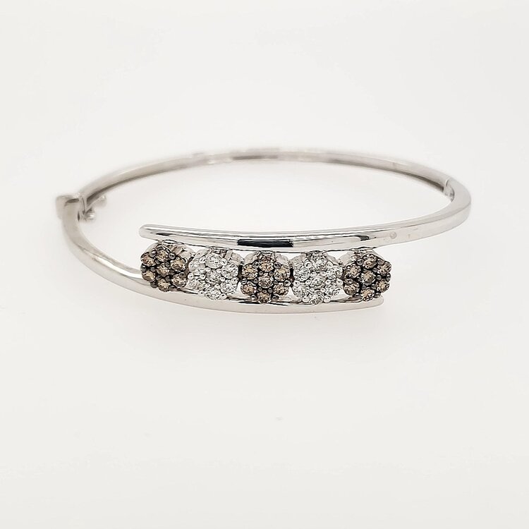 20362 14K WHITE GOLD CHAMPAGNE AND WHITE DIAMOND FLOWER CLUSTER BANGLE