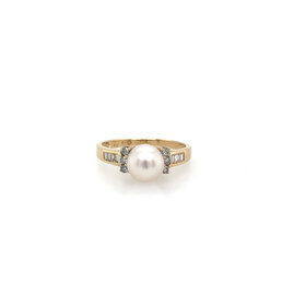 40432 14K YELLOW GOLD WITH .15CT DIAMOND CHANNEL CULTURED PEARL SET LADIES RING