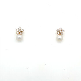 31585 14K YELLOW GOLD CUBIC ZIRCONIA FLOWER WITH A PEARL SCREW BACK STUDS