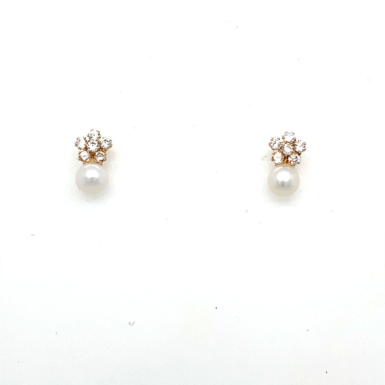 31585 14K YELLOW GOLD CUBIC ZIRCONIA FLOWER WITH A PEARL SCREW BACK STUDS