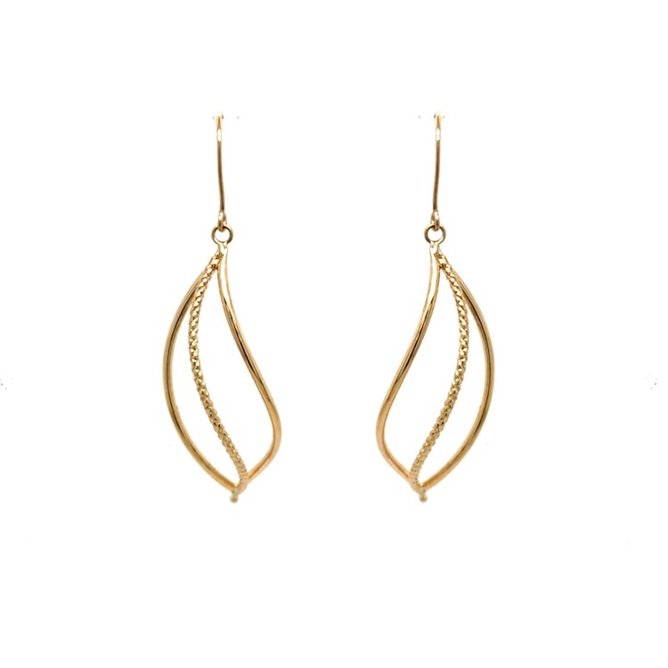 31625 14K YELLOW GOLD OPEN FEATHER DESIGN DANGLING EARRINGS