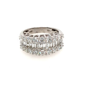 40486 14K WHITE GOLD 2CT DIAMOND BAGUETTE CENTER WITH ROUND DIAMOND BORDER RING