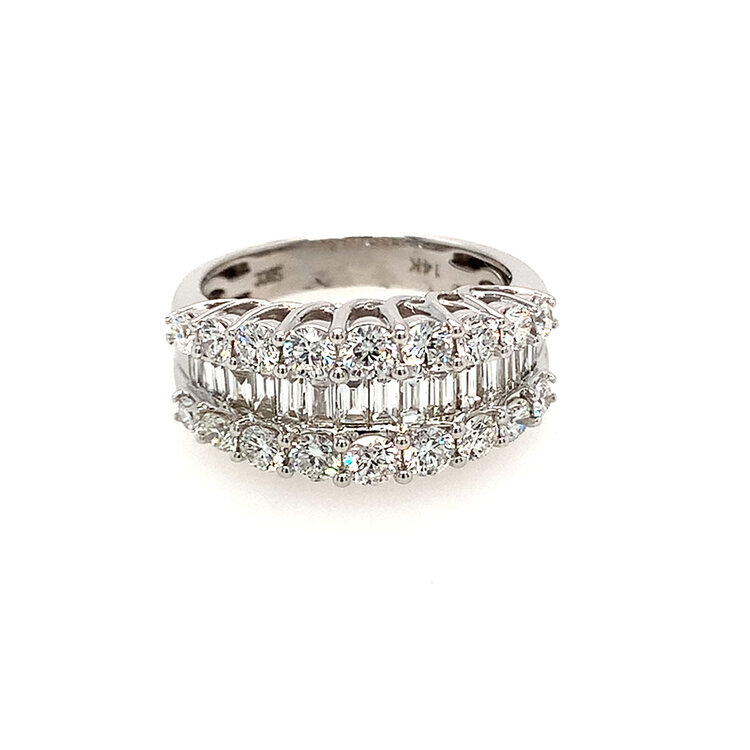 40486 14K WHITE GOLD 2CT DIAMOND BAGUETTE CENTER WITH ROUND DIAMOND BORDER RING