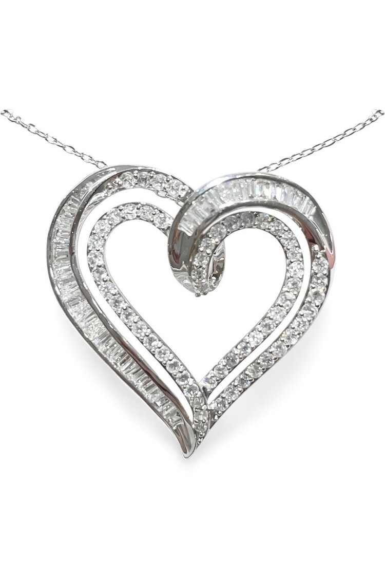 70645 14K WHITE GOLD 1CTW DIAMOND BAGUETTE AND ROUND DOUBLE HEART PENDANT NECKLACE