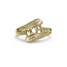 40277 10K YELLOW GOLD .10TCW DIAMOND MOM RING WITH OUTER DIAMOND SWIRLS RING