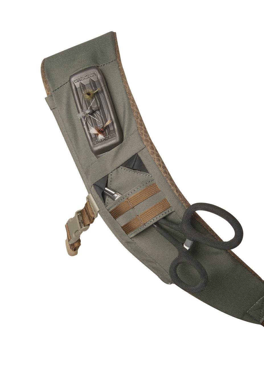 Umpqua ZS2 Steamboat 1200 Slingpack - Salmon River Fly Box