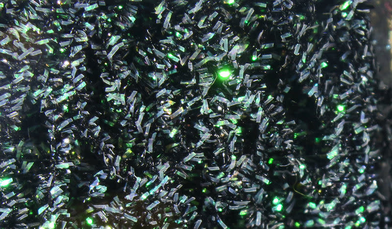 Midge Cactus Chenille #11 Black