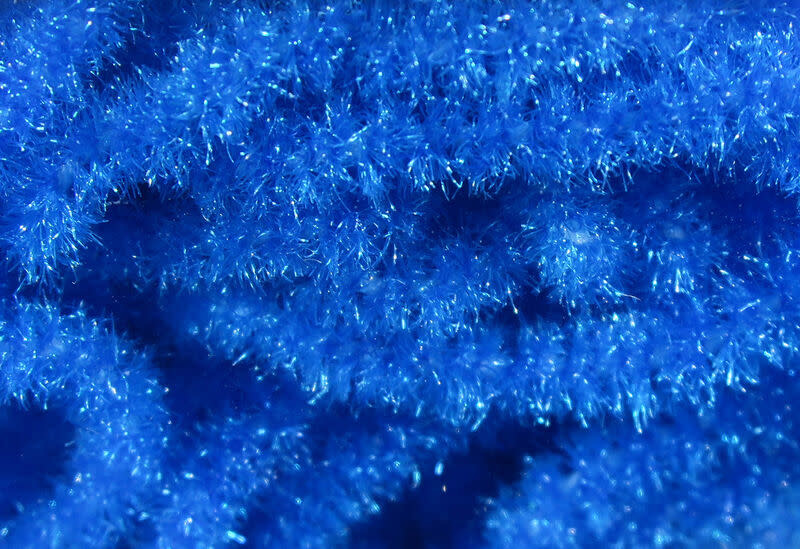 Trilobal Antron Chenille Medium #125 Fl. Blue