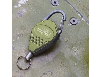 Fishpond Arrowhead Retractor